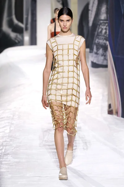 Look 43
